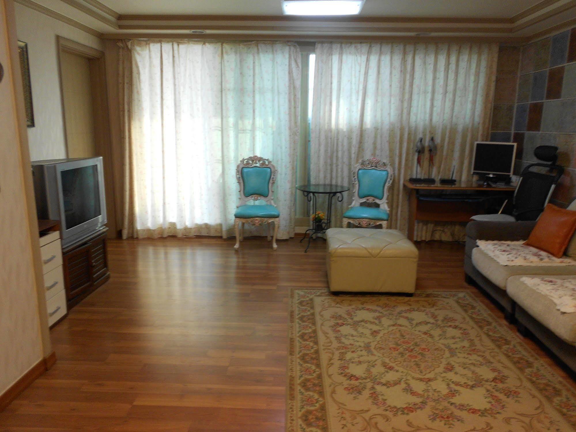 Elvis Bnb Incshon Kültér fotó